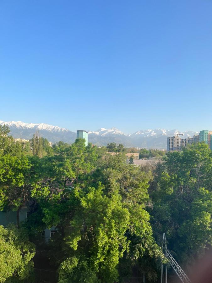 Уютная Студия С Видом На Горы Almaty Exterior photo